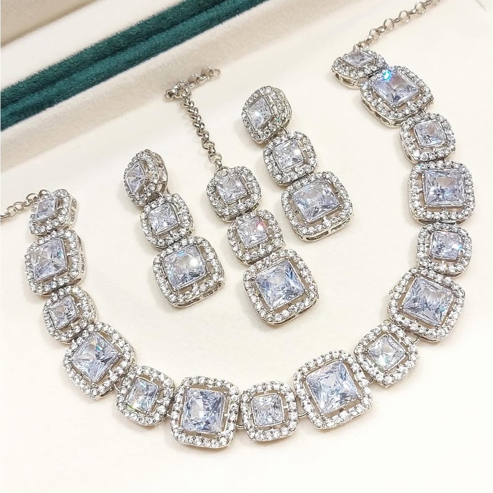 Elegant Silver Jewelry Set with Clear Stones